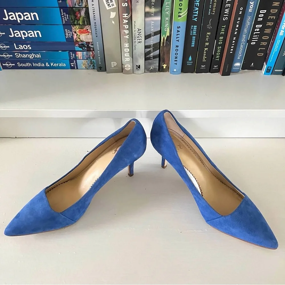 C. Wonder Blue Azure / Cerulean Blue Suede Leather Heels Size 7
